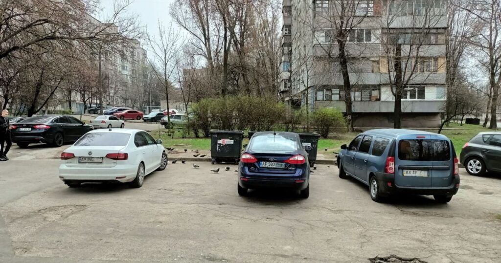 Безперешкодний доступ сміттєвозів до контейнерів- запорука вчасного вивезення побутових відходів